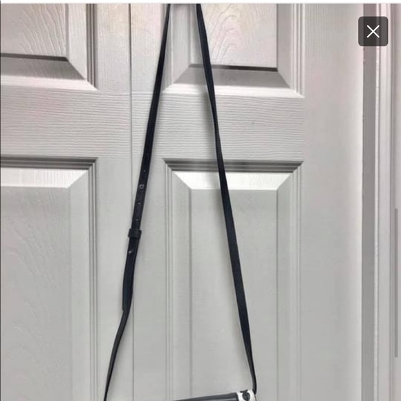 Crossbody - Picture 4 of 6